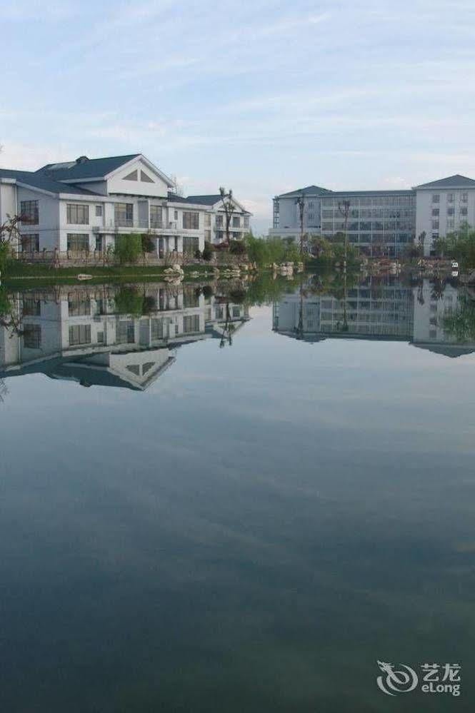 Jingyue Lake Hotel 都江堰 エクステリア 写真